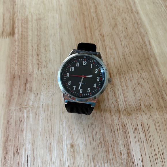 Quartz Black and Silver Men's Watch - Picture 1 of 3